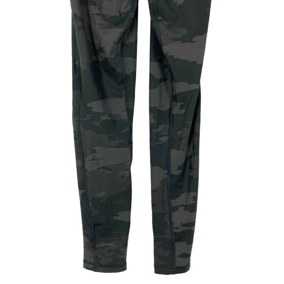 Isabel Maternity Crossover Panel Camo Leggings Women's Size XS Maternity NWT - Picture 8 of 9